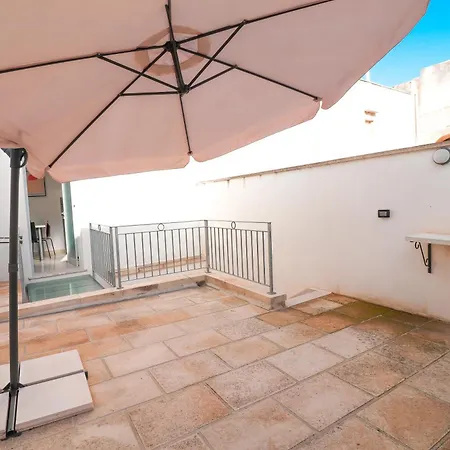 Apartman Casa Malika Space, Comfort Mediterranean Charm In The Heart Of