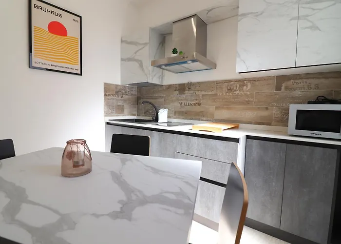 Apartman Casa Malika Space, Comfort Mediterranean Charm In The Heart Of