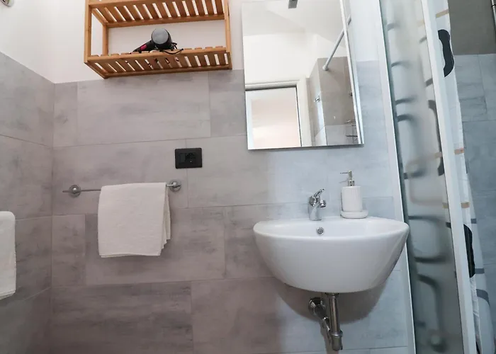 Apartman Casa Malika Space, Comfort Mediterranean Charm In The Heart Of *