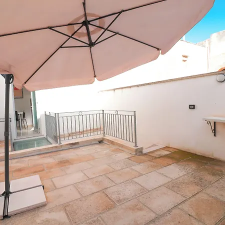 Casa Malika Space, Comfort Mediterranean Charm In The Heart Of Apartament Otranto